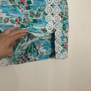 Short skirt. Very tropical